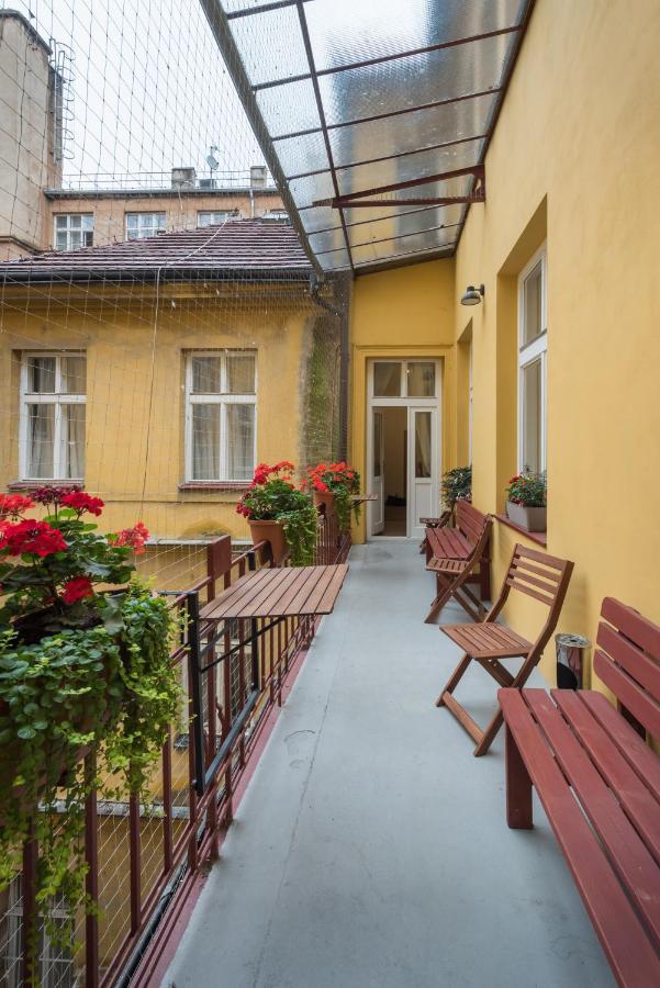 Wonderful Apartment Next To The Jerusalem Synagogue Prag Exteriör bild